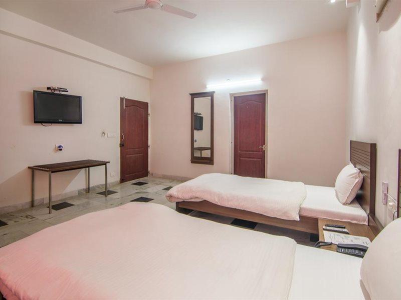 Hotel Bhakti Dhama Vrindavan Exterior photo