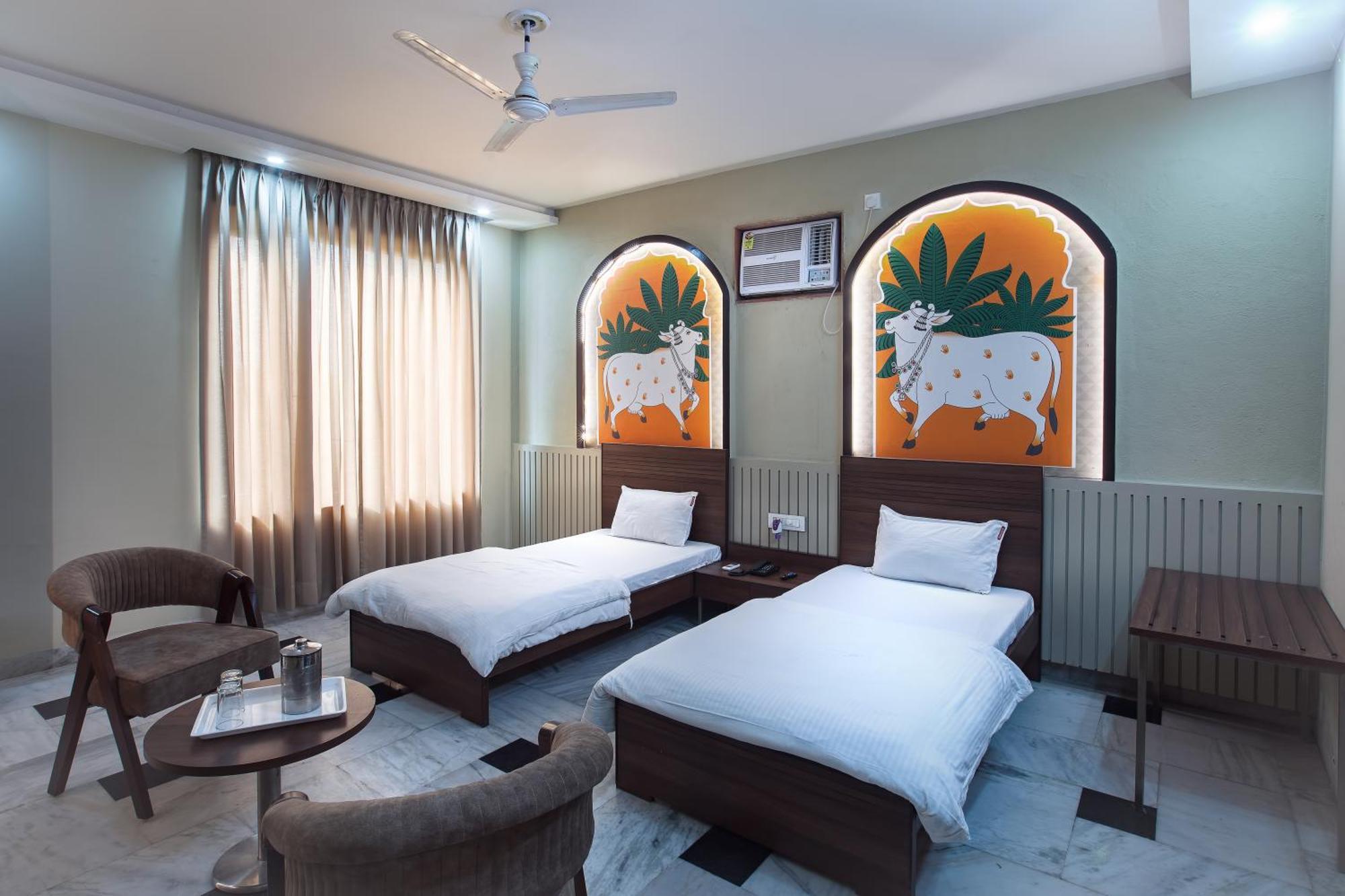 Hotel Bhakti Dhama Vrindavan Exterior photo