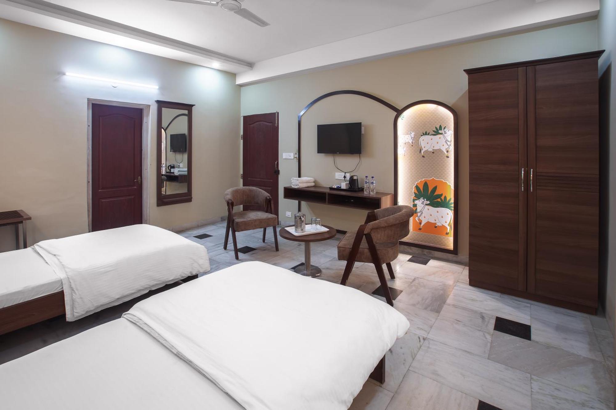 Hotel Bhakti Dhama Vrindavan Exterior photo