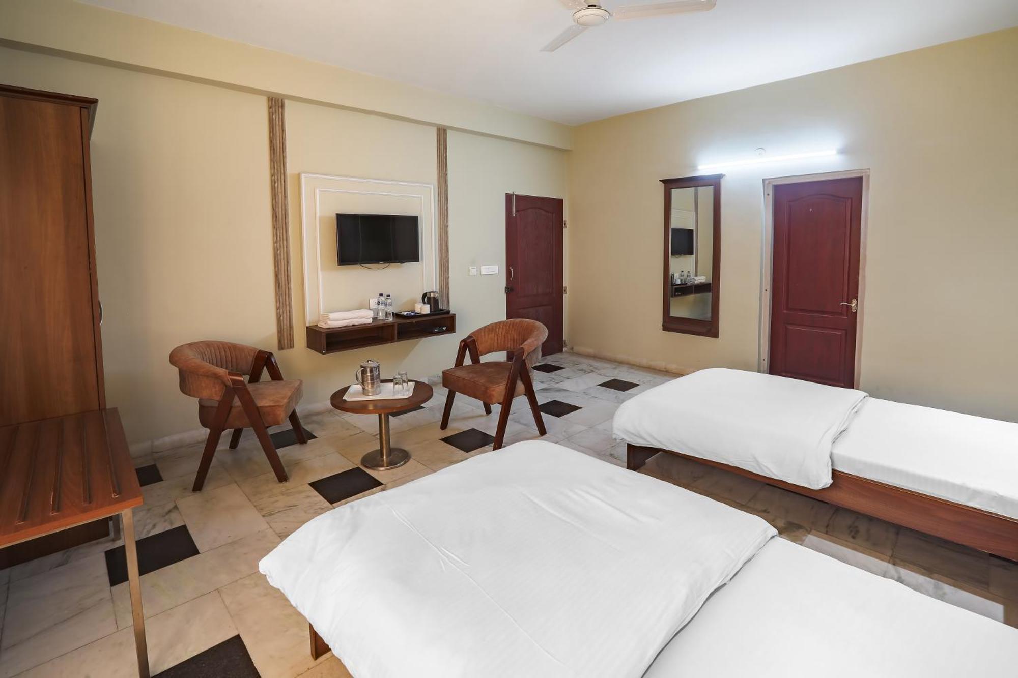 Hotel Bhakti Dhama Vrindavan Exterior photo