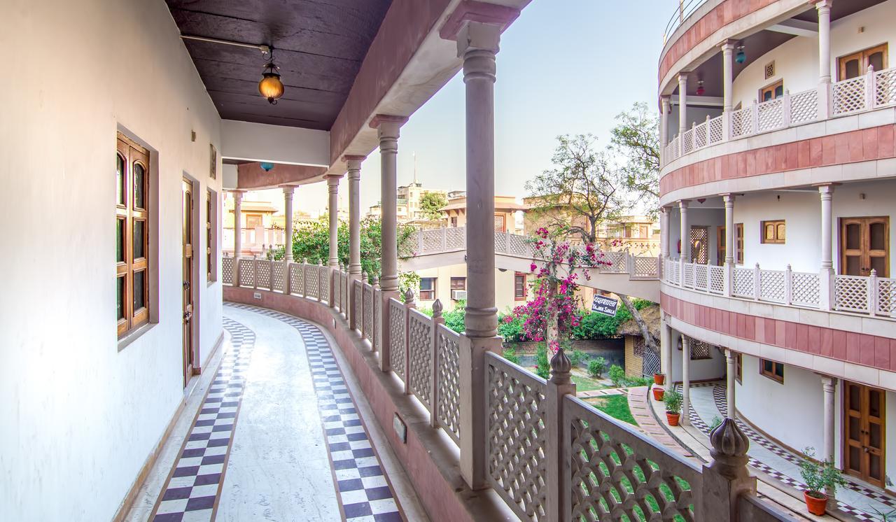 Hotel Bhakti Dhama Vrindavan Exterior photo